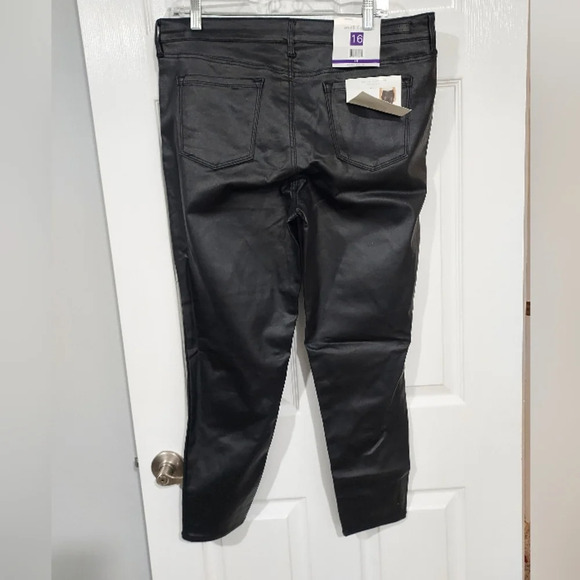 NWT Social Standard by Sanctuary Black Faux Leather Ankle Skinny Pant Size 16 - Picture 5 of 9